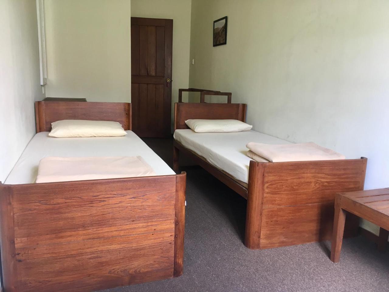 Railway Lodge Hostel Hatton Ngoại thất bức ảnh